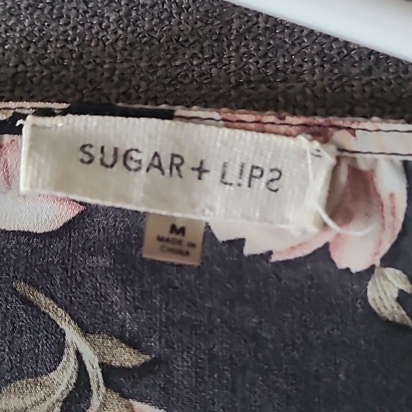 Sugar +Lips Cold Shoulder‎ Bell Sleeve Blouse - Picture 3 of 4